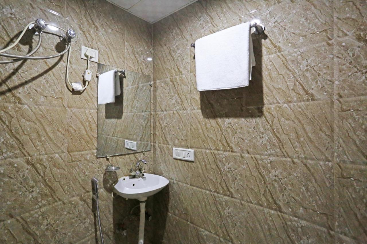 Hotel The Best Near Delhi Airport Nuova Delhi Esterno foto