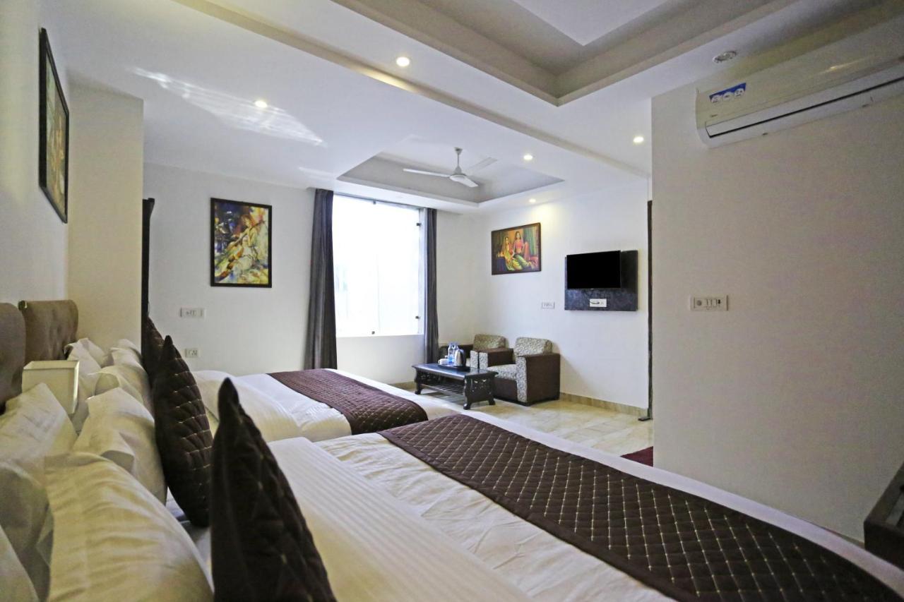 Hotel The Best Near Delhi Airport Nuova Delhi Esterno foto