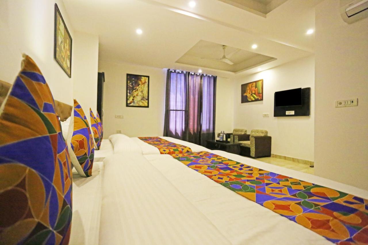 Hotel The Best Near Delhi Airport Nuova Delhi Esterno foto